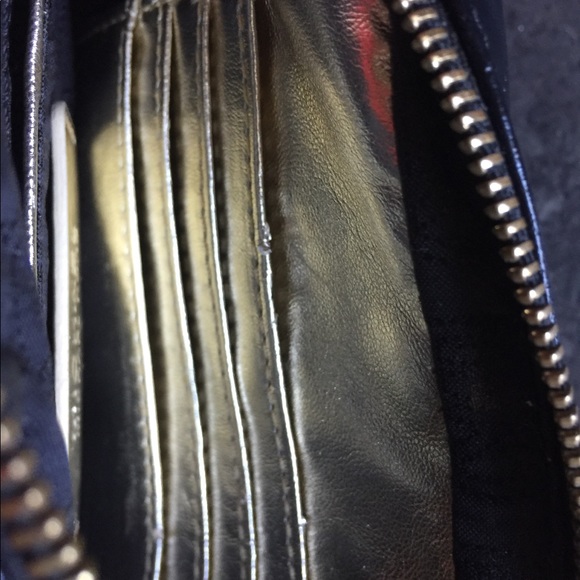 EUC Michael Kors Black & Gold Crossbody - Picture 12 of 12